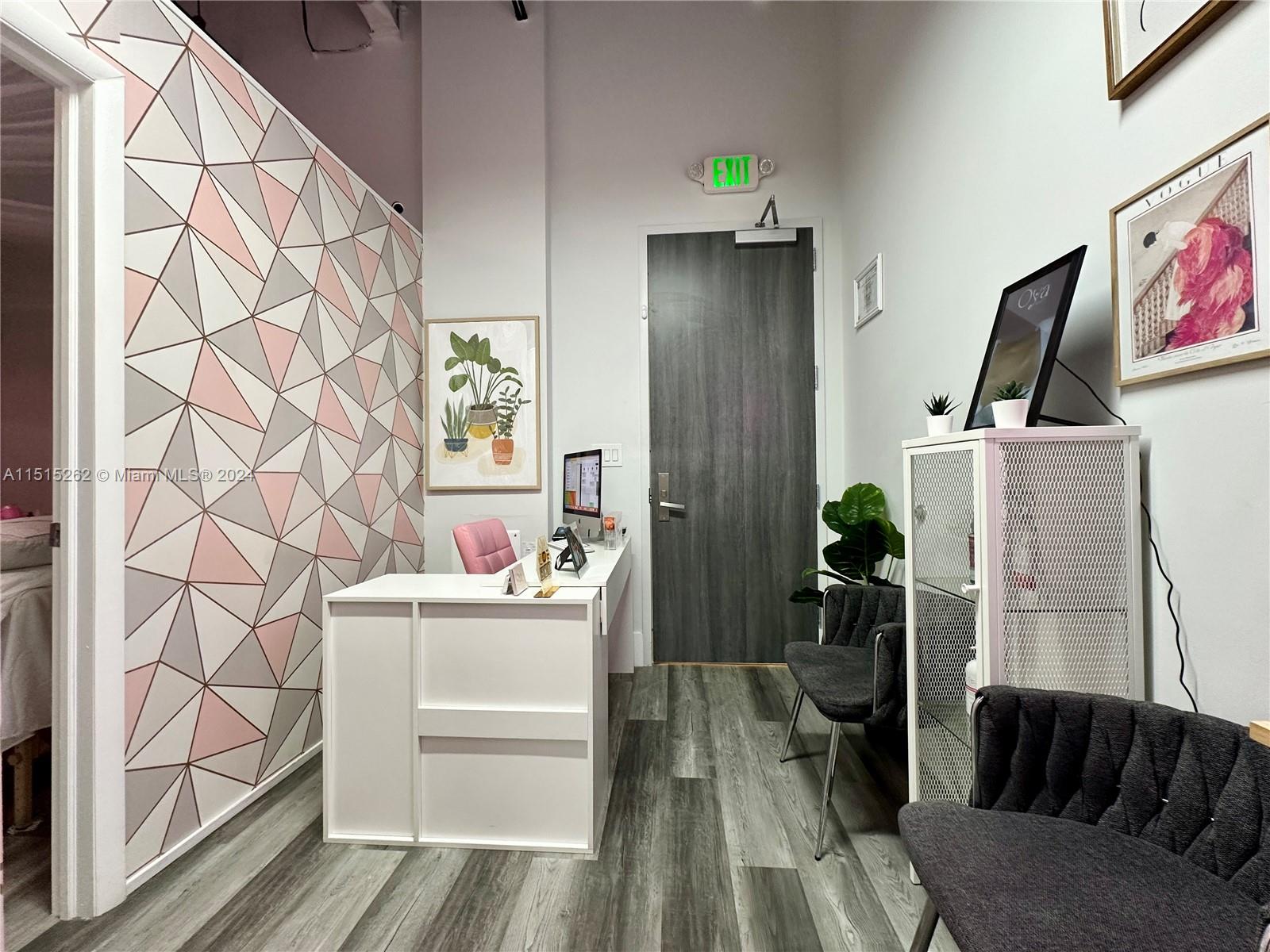 Beautiful Office